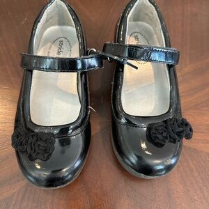 Stride Rite Mary Jane Dress Shoes for Kids - Black Patent Leather